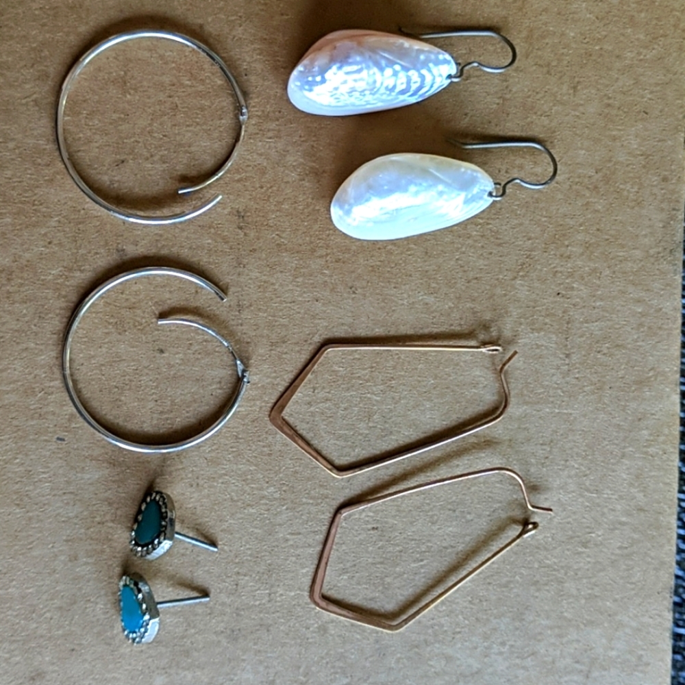 Lot of earrings